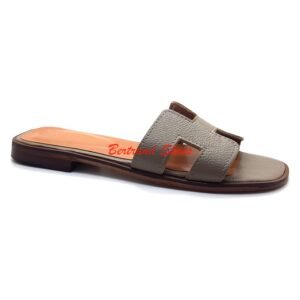 Sandales en cuir taupe - 016